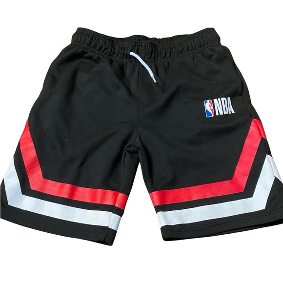 NBA Other - NBA Youth Basketball Shorts Size L 14–16 Black Red White